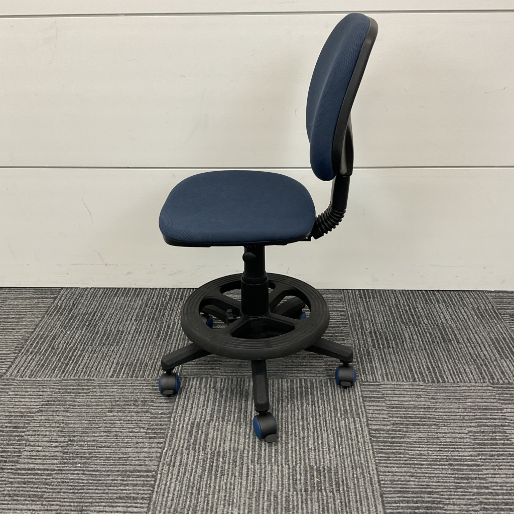 オフィスチェア学習チェア 足乗せリング付2