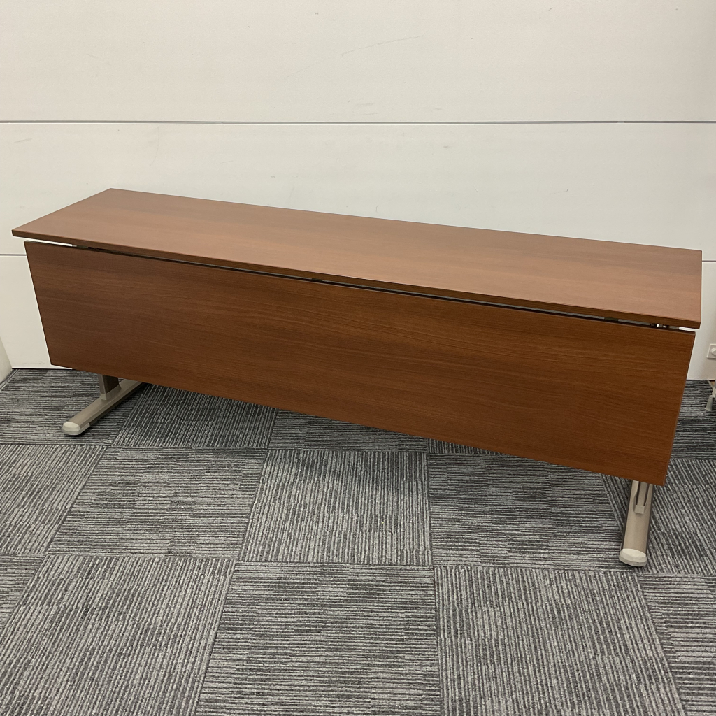 会議テーブルフォールディングW1800 ローズコクヨ1