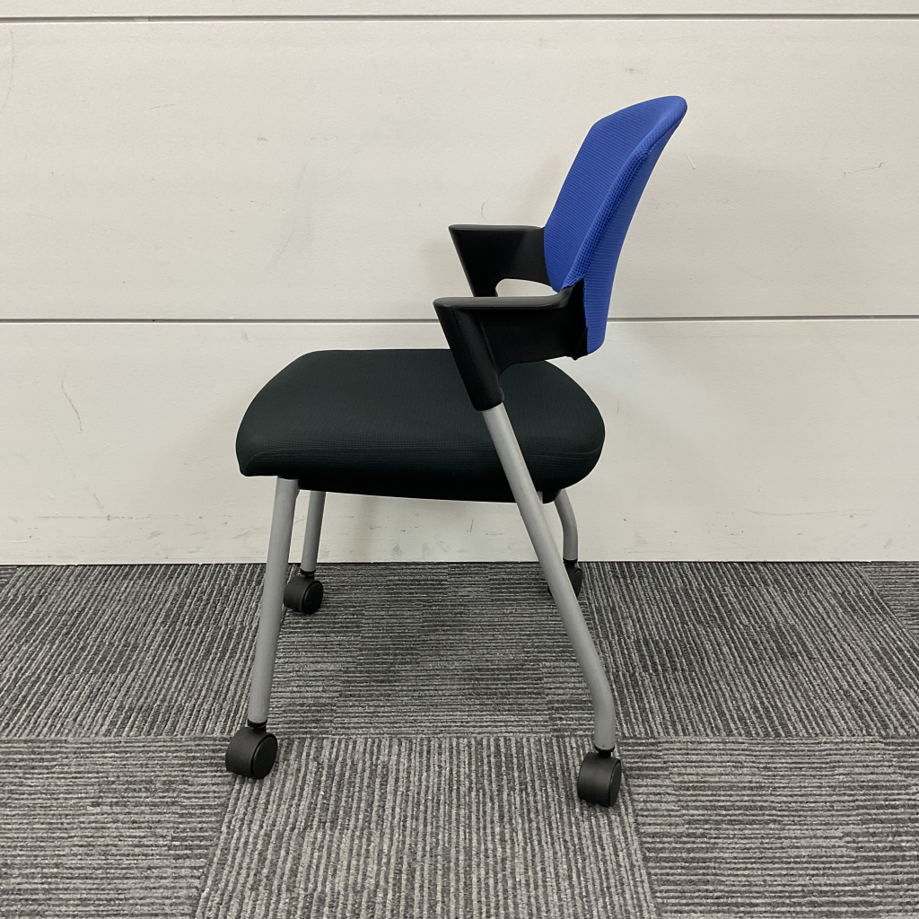 ミーティングチェアプロッティ ブルーブラック2