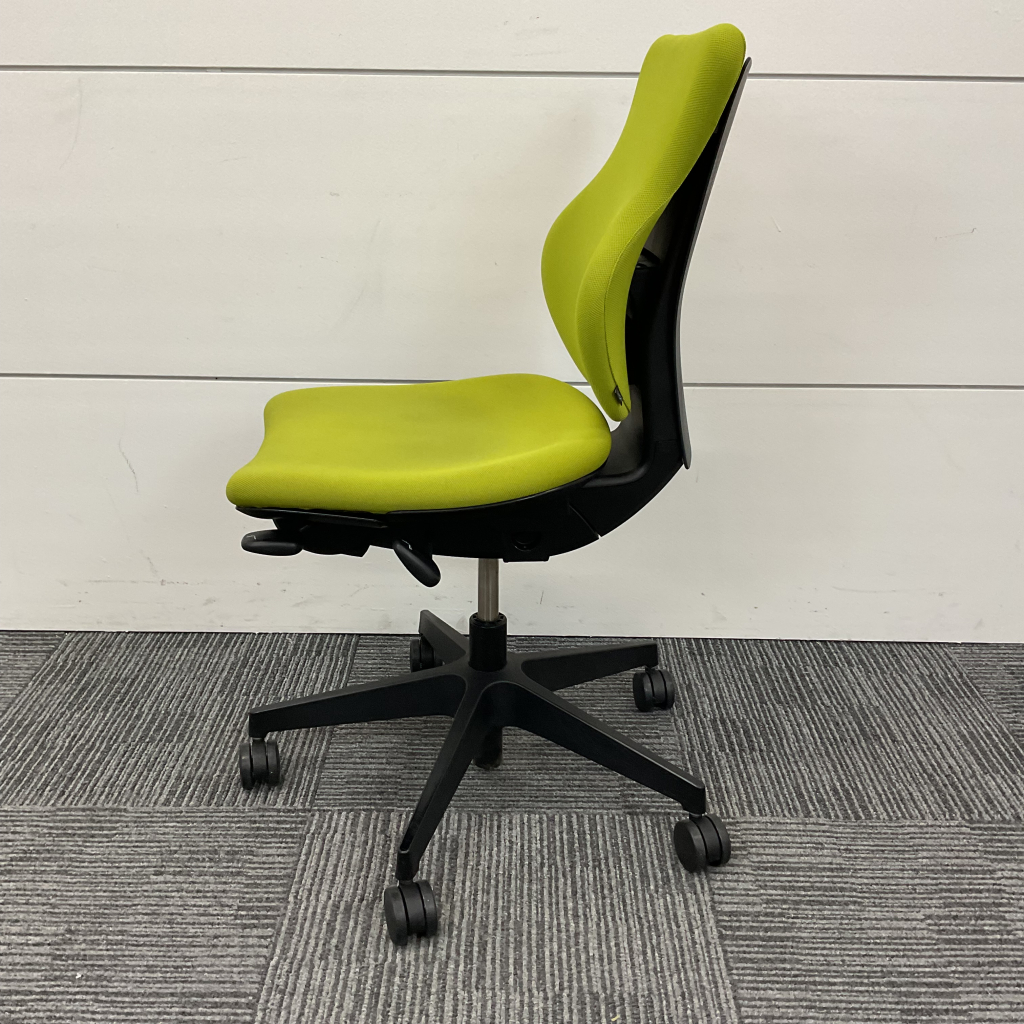 オフィスチェア 肘無しイトーキカシコ2