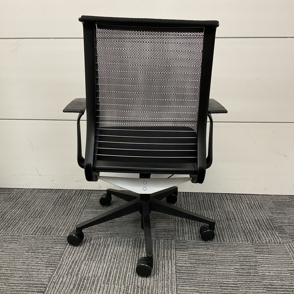 オフィスチェア肘あり スチールケース  シンクチェア3