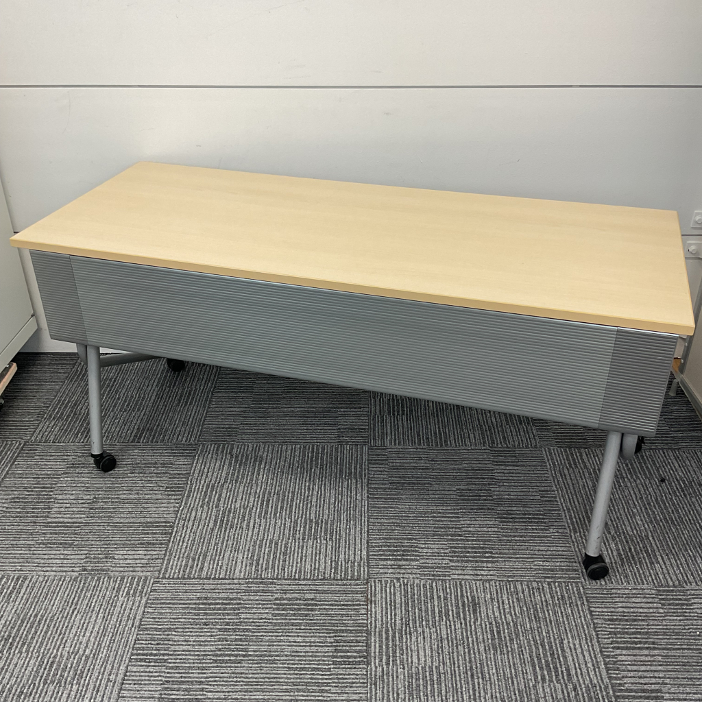 フォールディングテーブル木目W1500 B級品1