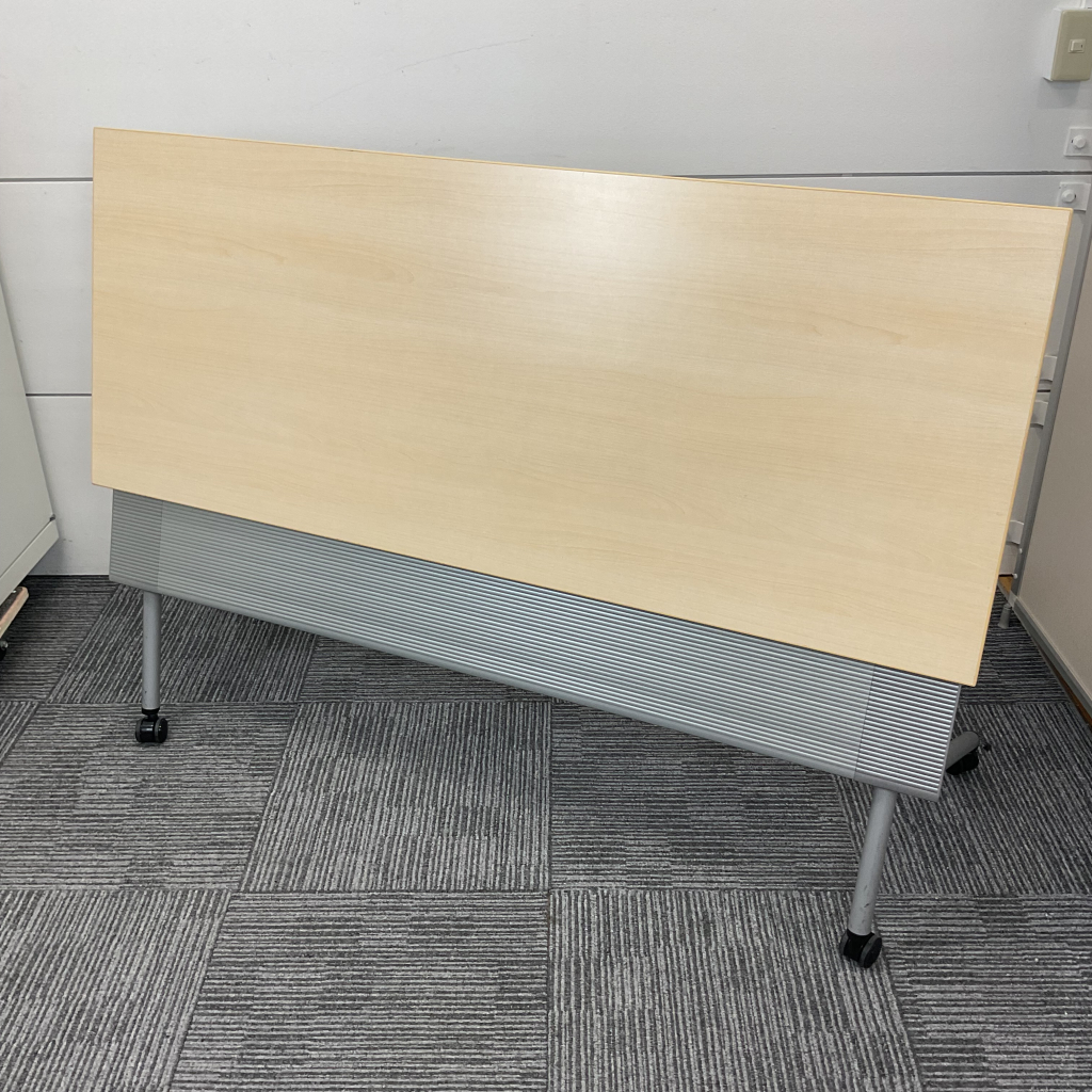 フォールディングテーブル木目W1500 B級品2