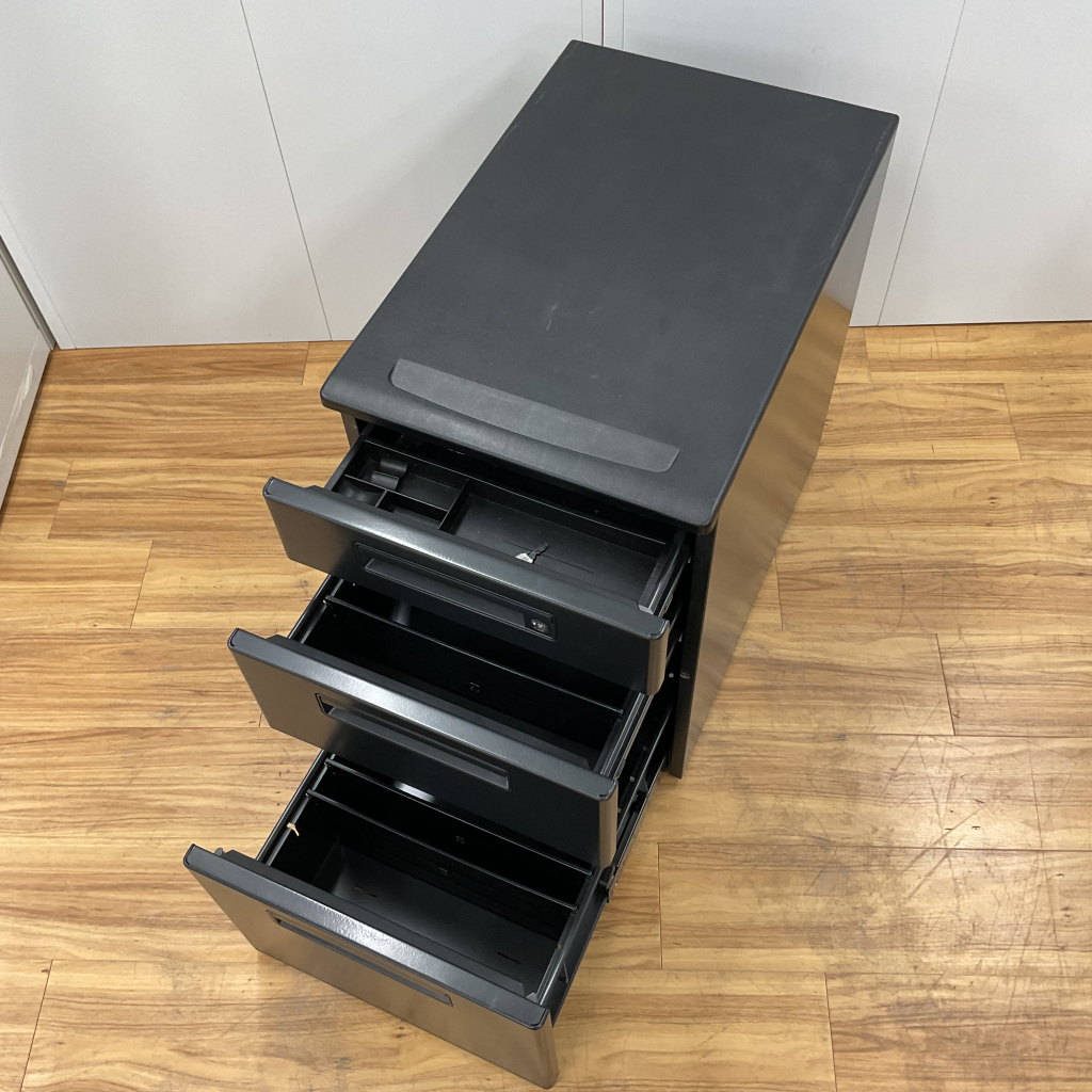 インワゴン3段 H611 ブラック2