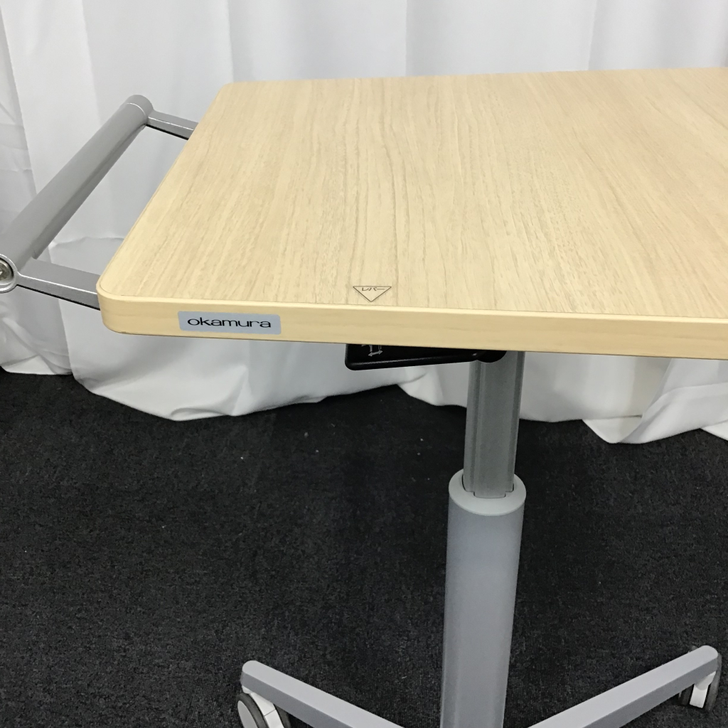 プロジェクター台昇降式6