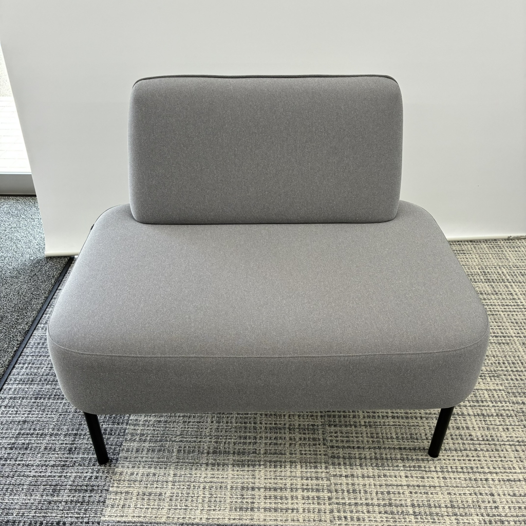 ローソファ2人掛け肘無4つ脚グレ-1