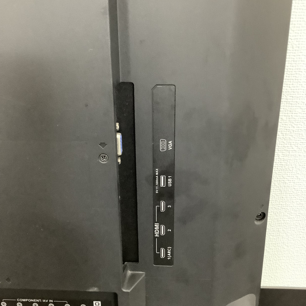 モニター50インチ壁掛6
