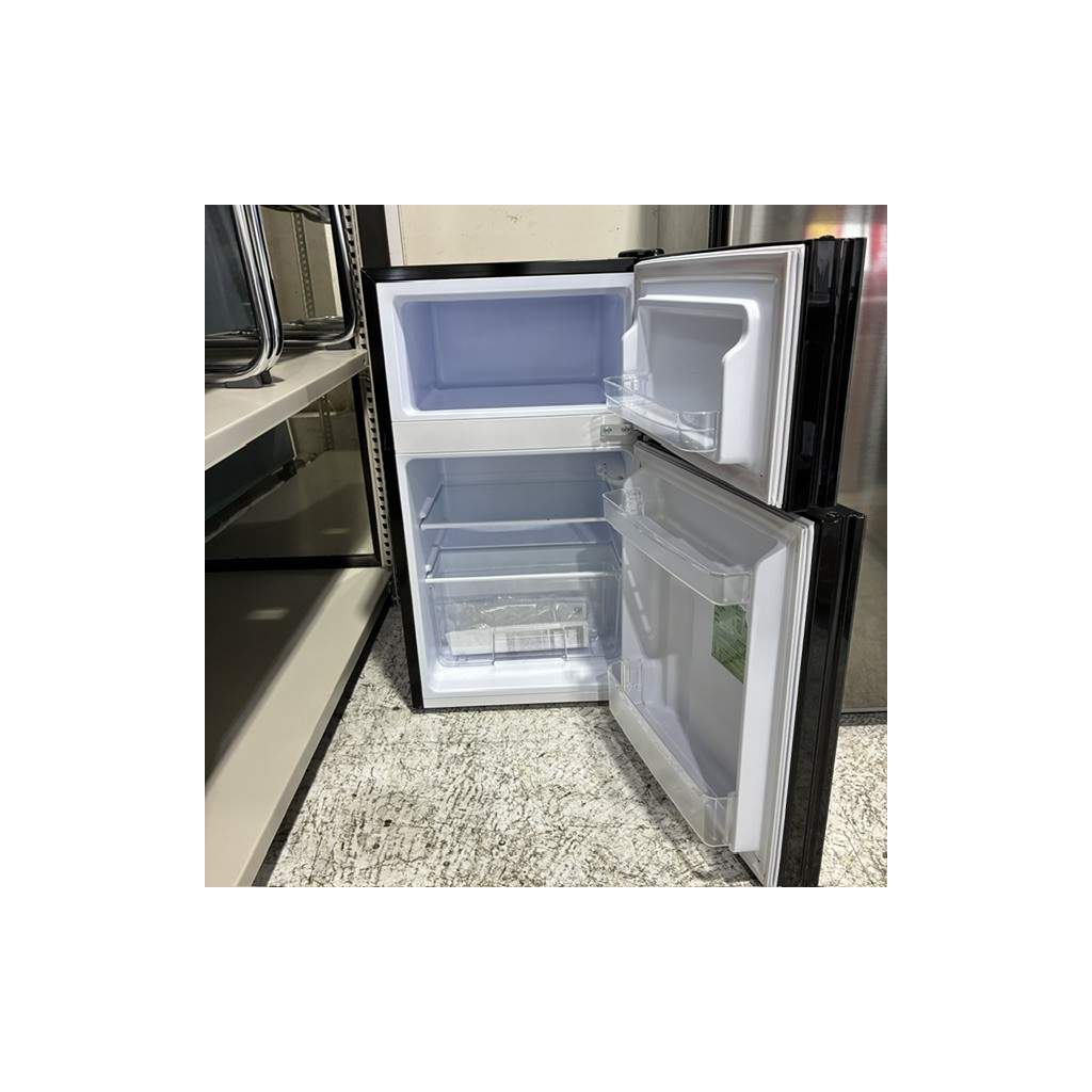 冷蔵庫81L右開きブラック2