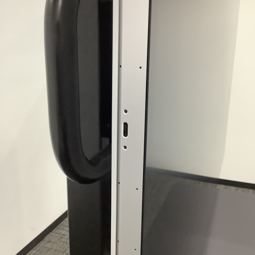 デジタルホワイトボードSurfaceHub2S 50inc8